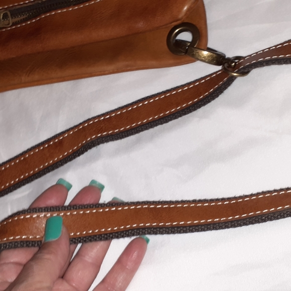 Patricia Nash crossbody organizer. - Picture 5 of 8